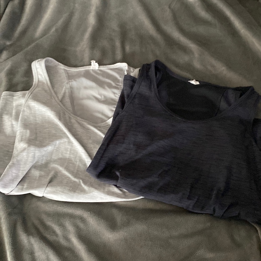 Old navy work out top bundle!